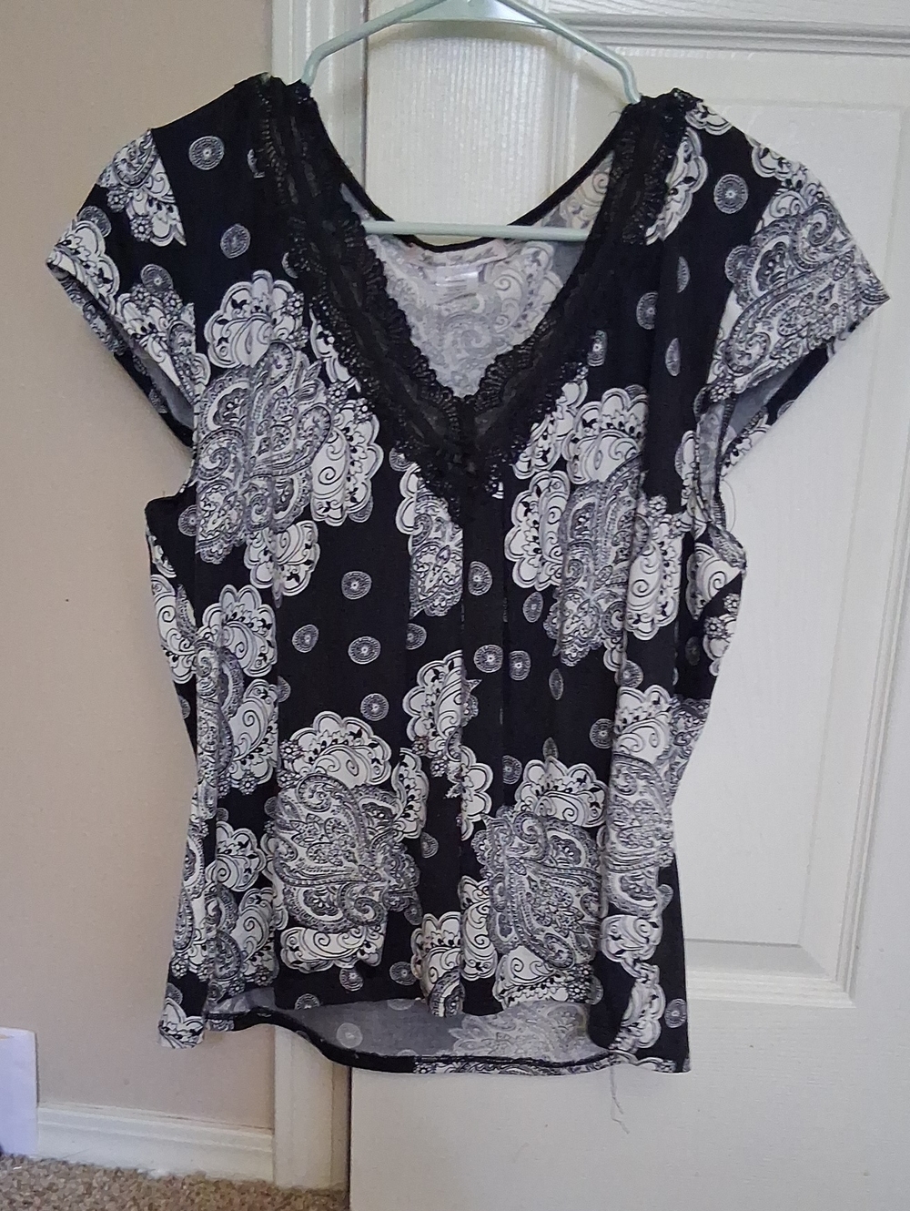 Linea Donatella Black & White Lace-Trim V-Neck Blouse